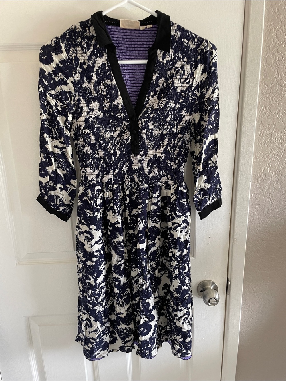 Edme & Esyllte Navy and White Printed Women's Dress with V-Neck 2